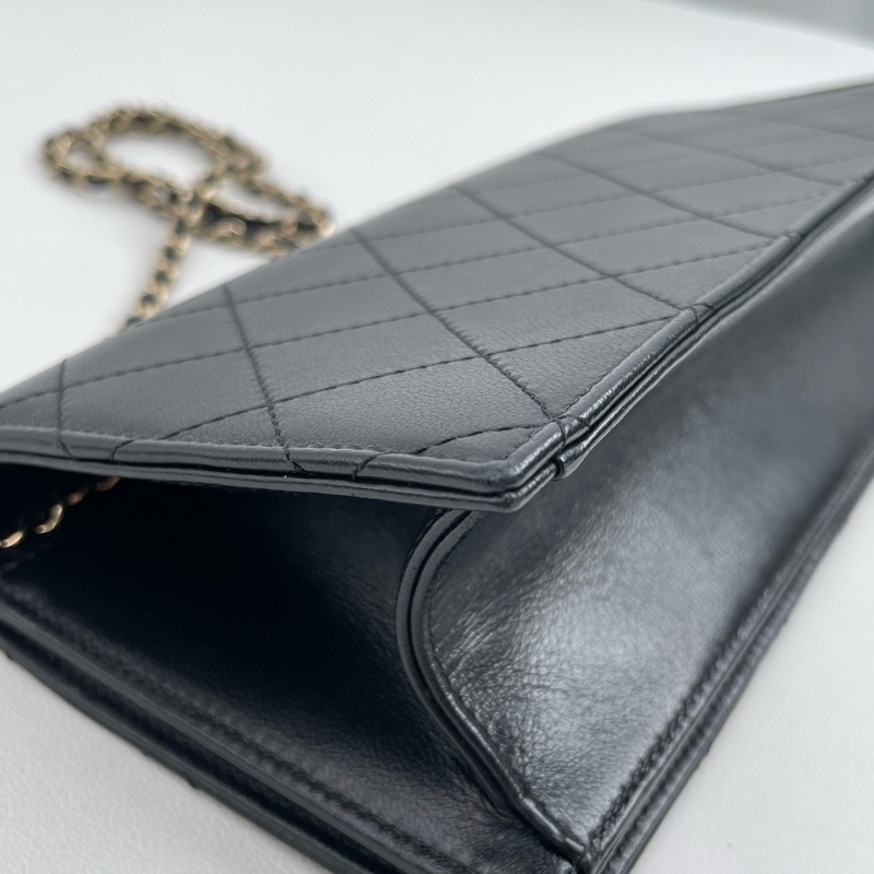 Chanel • 19 Bag 皮穿鏈釦黑金法棍鏈條包-7