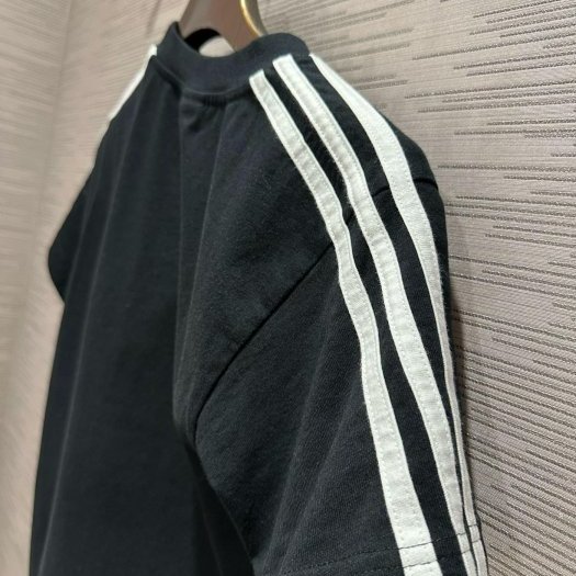 💎Han's house精品服飾💎 Balenciaga 巴黎世家 聯名 adidas 愛迪達 三葉草 短T 短袖 現貨童裝8歲-1