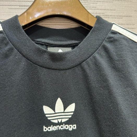 💎Han's house精品服飾💎 Balenciaga 巴黎世家 聯名 adidas 愛迪達 三葉草 短T 短袖 現貨童裝8歲-2