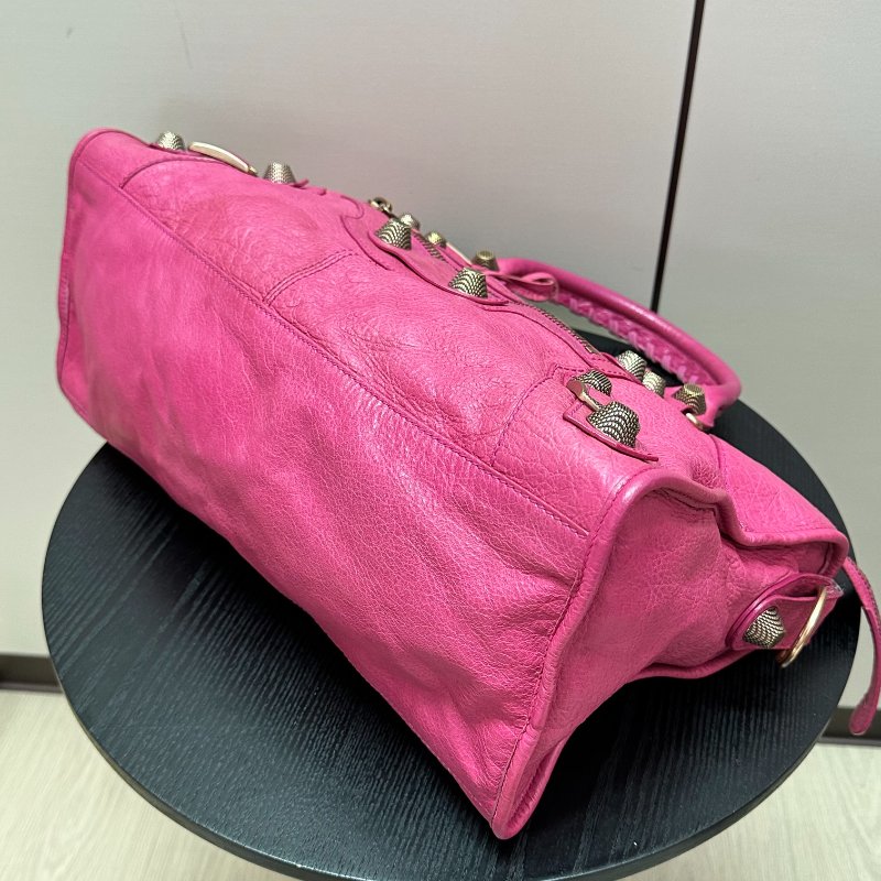 BALENCIAGA 玫粉色大號 手提肩背機車包 42*23*17 98新配件 鏡子 塵袋-2