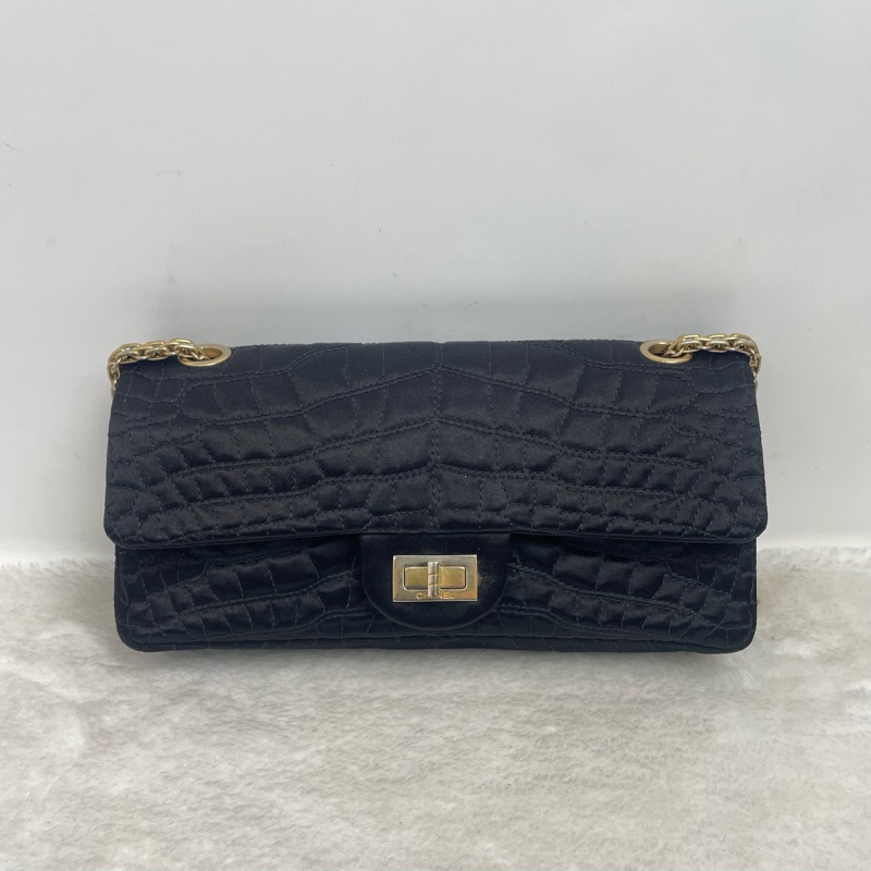 Chanel • 稀有2.55 黑金絲綢鱷魚壓紋法棍鏈條包-4