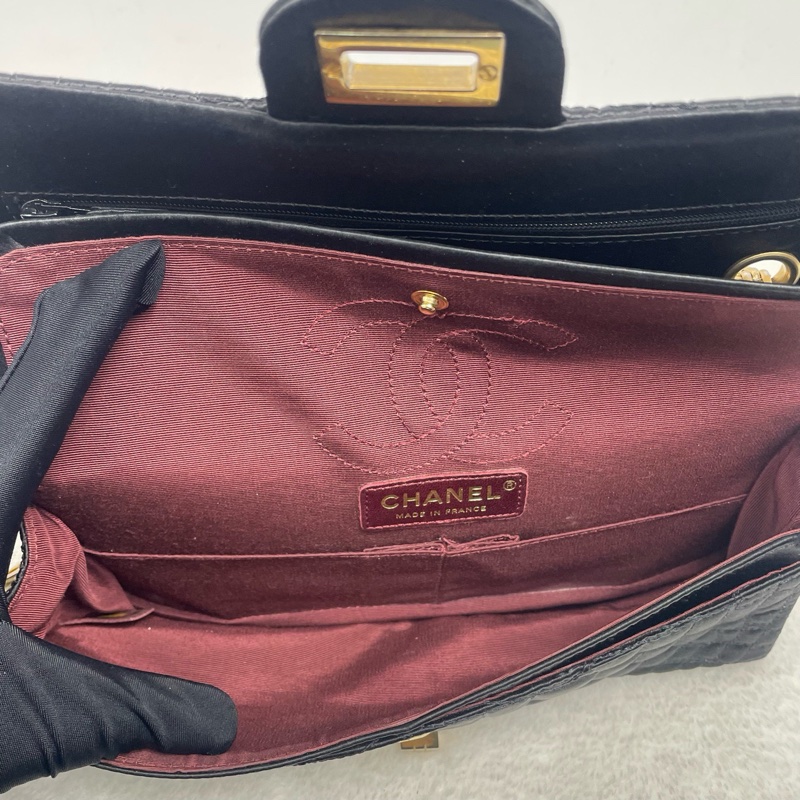Chanel • 稀有2.55 黑金絲綢鱷魚壓紋法棍鏈條包-9