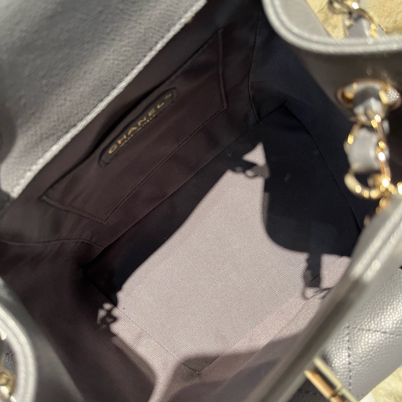 Chanel Duma後背包三口袋-7