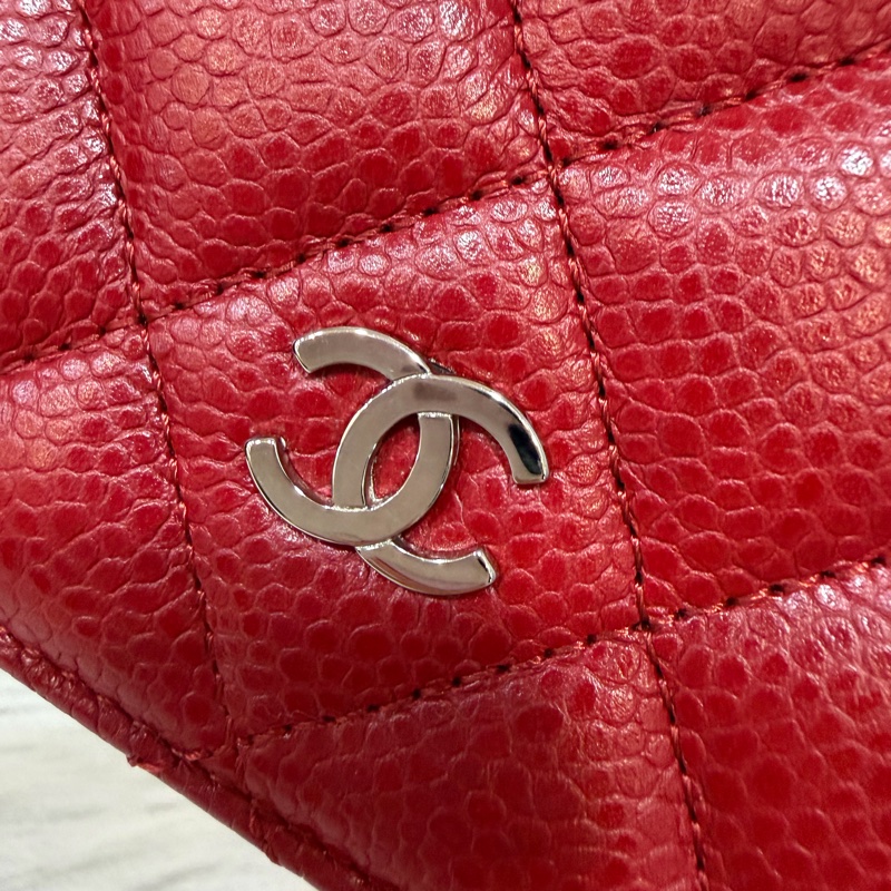 CHANEL A31509 COCO 紅皮菱格 銀釦 拉鍊 零錢 對折長夾 皮夾 發財夾-17