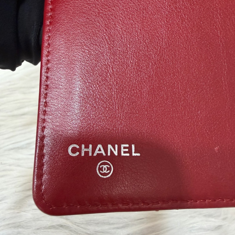 CHANEL A31509 COCO 紅皮菱格 銀釦 拉鍊 零錢 對折長夾 皮夾 發財夾-20
