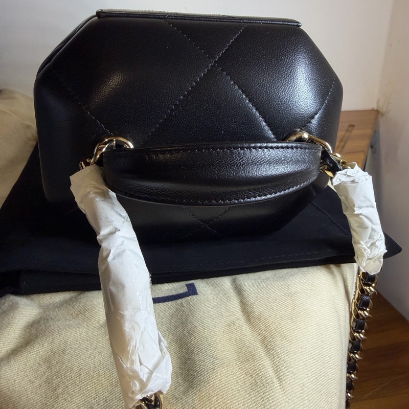 chanel 香奈兒 月光寶盒金扣 單肩斜挎包 晶片款-11