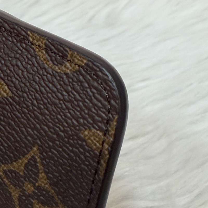 LV M81880 Romy ocase 原花老花字紋 一字拉鍊 零錢包 信用卡悠遊卡證件夾 證件套 卡包-11