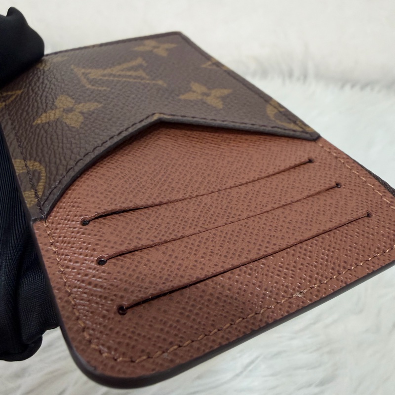 LV M81880 Romy ocase 原花老花字紋 一字拉鍊 零錢包 信用卡悠遊卡證件夾 證件套 卡包-21