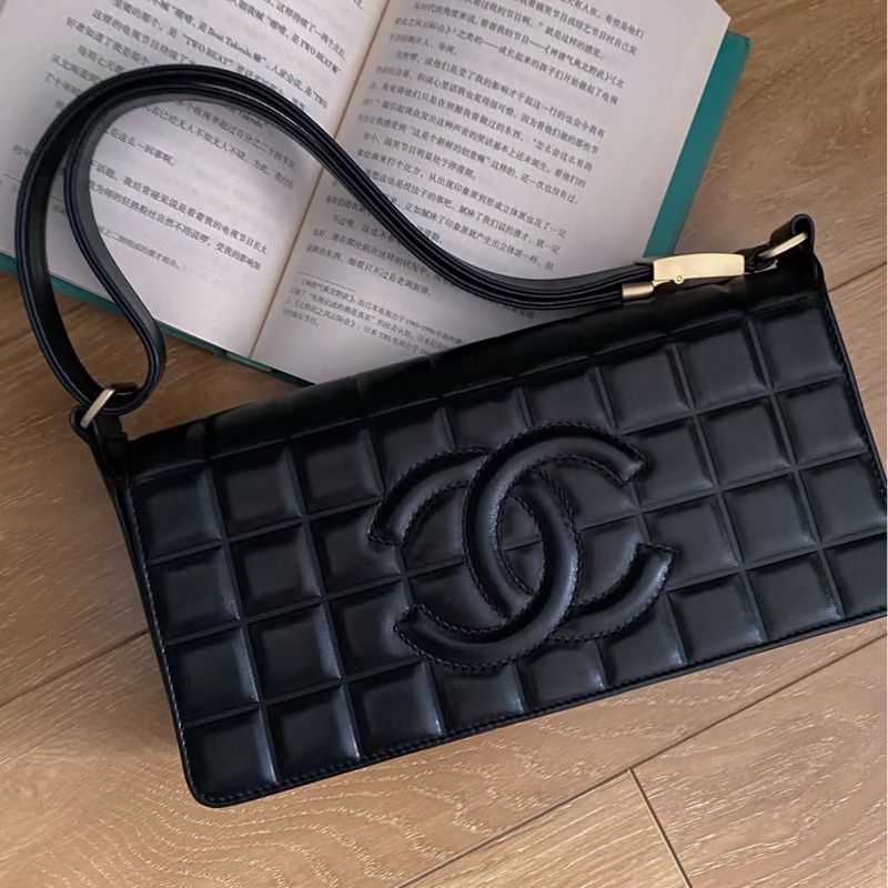 Chanel • 黑金羊皮冰格法棍包 全配🈶盒 Jennie同款🔥-4
