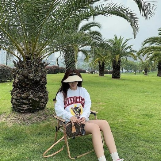 💎Han's house精品服飾💎Balenciaga 巴黎世家 LOGO 長袖 大學T 衛衣現貨 孩款童裝10歲-5