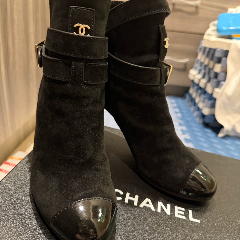 Chanel 經典麂皮短靴-1