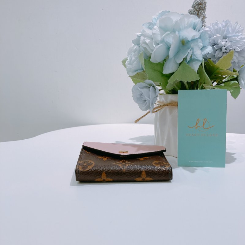 TW4849 Louis Vuitton 路易威登經典花紋銀包 Zoe Short Wallet Monogram Canvas Pink-2