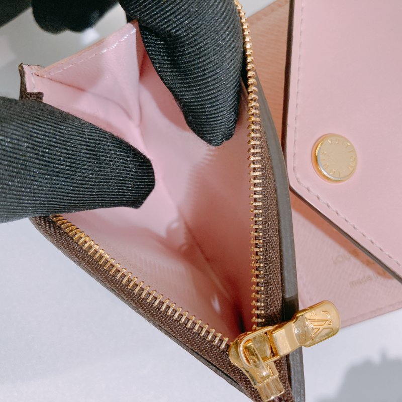 TW4849 Louis Vuitton 路易威登經典花紋銀包 Zoe Short Wallet Monogram Canvas Pink-13