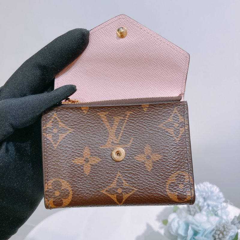 TW4849 Louis Vuitton 路易威登經典花紋銀包 Zoe Short Wallet Monogram Canvas Pink-20
