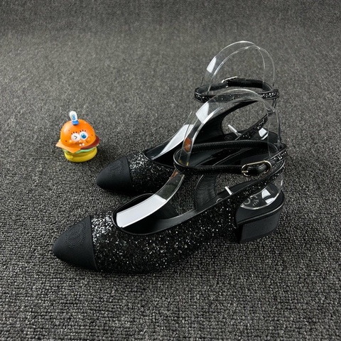 閒置未使用 Chanel香奈兒黑色亮片低跟鞋 尺碼：35.5🧡
