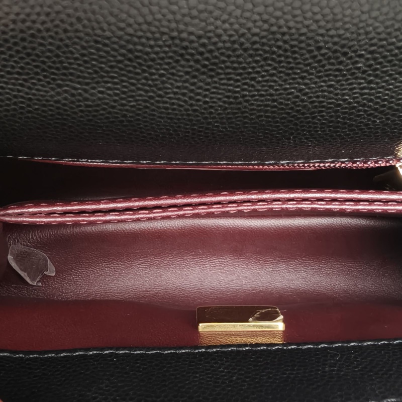 CHANEL CocoHandleMini黑色荔枝牛皮晶片金扣肩背包-4