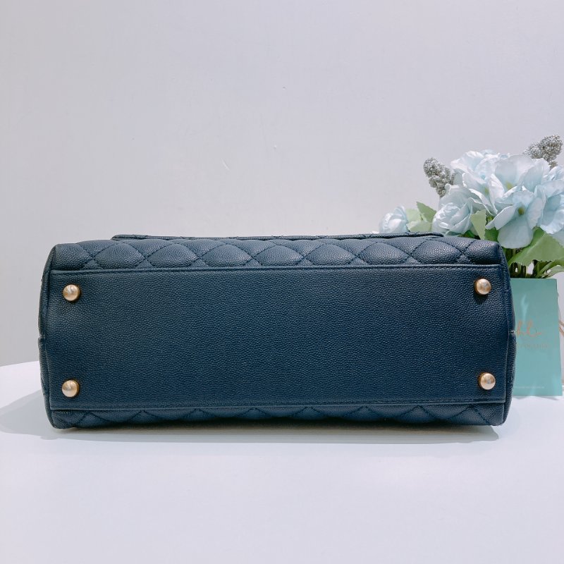 TW4857 Chanel 香奈兒 中號 手拎單肩包 深藍色 Medium Coco Handle Bag Caviar And Lizard Larther Navy-4