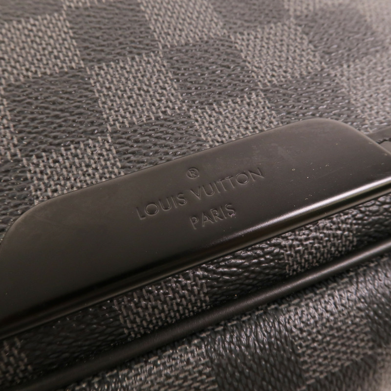 LOUIS VUITTON Damier Graghite Daniel MM銀扣肩背袋-6