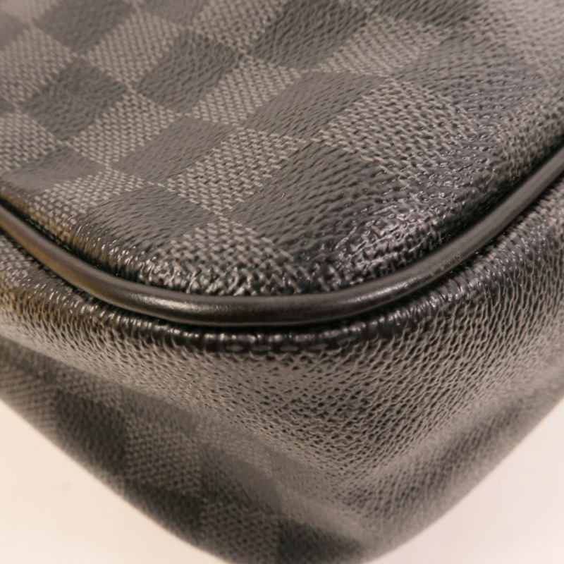 LOUIS VUITTON Damier Graghite Daniel MM銀扣肩背袋-12