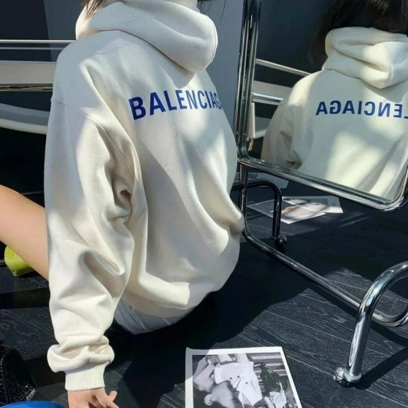 💎Han's house精品服飾💎Balenciaga 巴黎世家 LOGO 帽T 寬版 男女共穿 葡萄牙製 現貨 L  原價29800-0