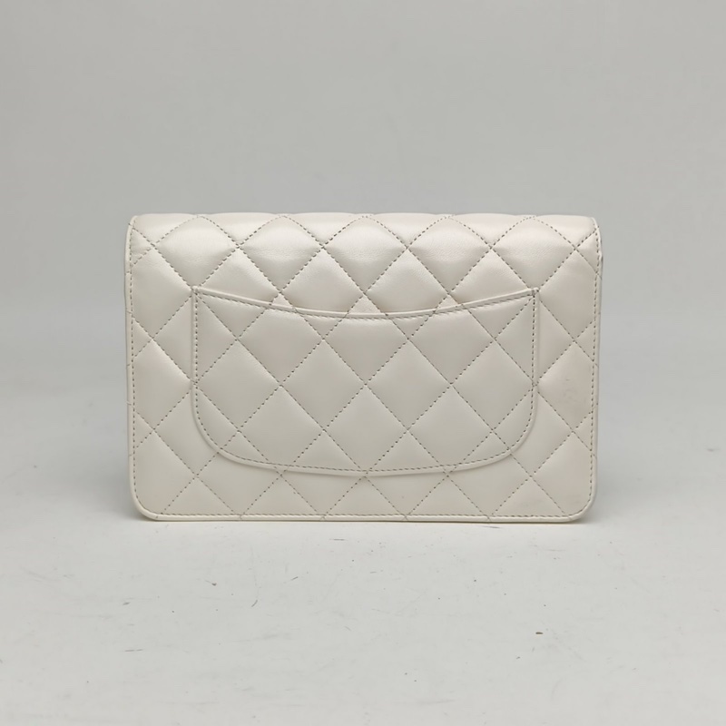 CHANEL CFWOC白色羊皮晶片開金扣金球調節扣肩背包-2