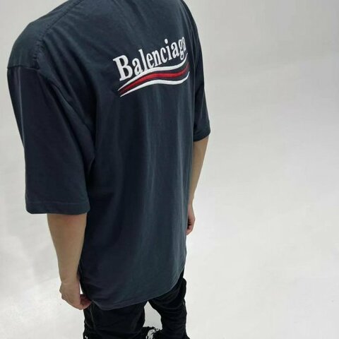 💎Han's house精品服飾💎Balenciaga 巴黎世家 可樂 刺繡 LOGO 短 T 寬版 男女共穿 現貨  原價22200