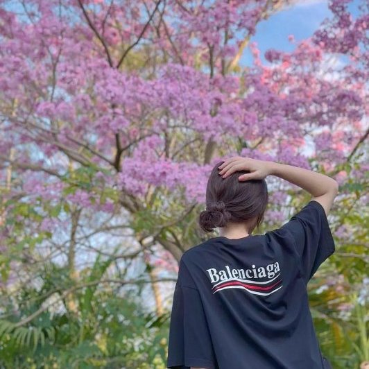 💎Han's house精品服飾💎Balenciaga 巴黎世家 可樂 刺繡 LOGO 短 T 寬版 男女共穿 現貨  原價22200-4