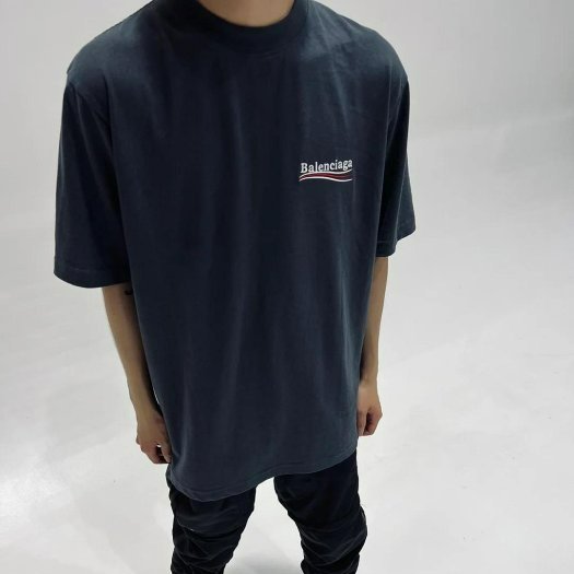 💎Han's house精品服飾💎Balenciaga 巴黎世家 可樂 刺繡 LOGO 短 T 寬版 男女共穿 現貨  原價22200-5
