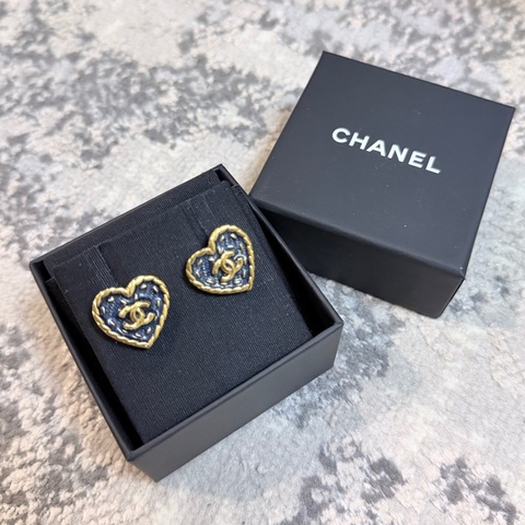 全網最低價✨CHANEL 24P爆款 絕版 牛仔愛心耳環 小號 耳針款