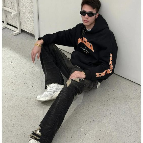 💎Han's house精品服飾💎Balenciaga 巴黎世家 LOGO 帽T 寬版 男女共穿 現貨 M 原價32800-6