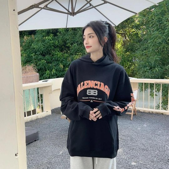 💎Han's house精品服飾💎Balenciaga 巴黎世家 LOGO 帽T 寬版 男女共穿 現貨 M 原價32800-7