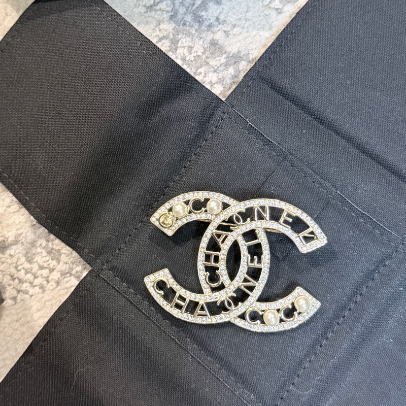 99新✨CHANEL香奈兒COCO標誌胸針 淡金 送禮自用兩相宜-2