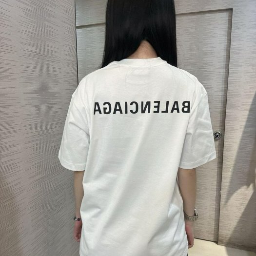 💎Han's house精品服飾💎Balenciaga 巴黎世家  短 T 寬版 現貨 XXS 原價22200-4