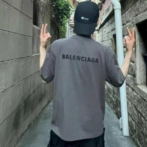 💎Han's house精品服飾💎Balenciaga 巴黎世家 刺繡 LOGO 短 T 男女共穿 寬版 深灰 男女共穿 現貨 XS /現貨 原價22200