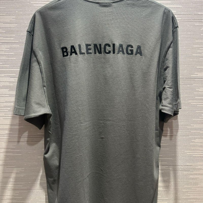 💎Han's house精品服飾💎Balenciaga 巴黎世家 刺繡 LOGO 短 T 男女共穿 寬版 深灰 男女共穿 現貨 XS /現貨 原價22200-1