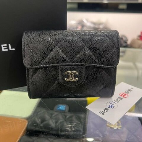 東區正精品㊣CHANEL AP0220 近全新香奈兒黑色荔枝牛皮金釦釦子雙層卡片夾零錢包 RZ6428