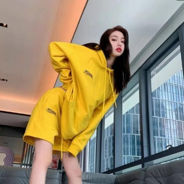 💎Han's house精品服飾💎Balenciaga 巴黎世家 可樂 刺繡  帽T 寬版 現貨 XS/S 原價36900-1