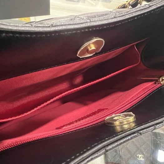 東區正精品㊣CHANEL Hobo Bag AS4322 香奈兒黑色油蠟牛皮5號金幣吊飾天貓金鍊斜背包小款 RZ6429-11