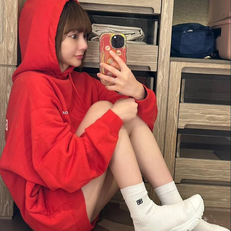 💎Han's house精品服飾💎Balenciaga 巴黎世家 刺繡 LOGO 帽T 寬版 男女共穿 葡萄牙製 現貨 XXS 原價29800-4