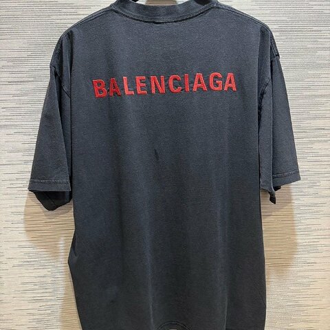 💎Han's house精品服飾💎Balenciaga 巴黎世家 刺繡 LOGO 短 T 男女共穿 寬版 黑 男女共穿 原價22900
