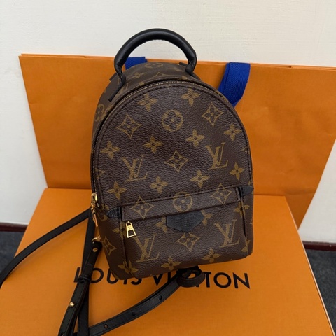 Lv新款Mini後背包（M44873）芯片款