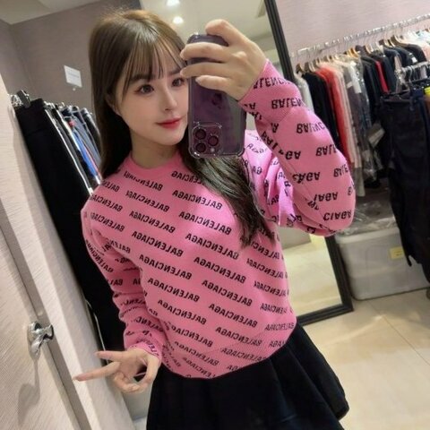 💎Han's house精品服飾💎 Balenciaga 巴黎世家 毛衣 義大利製 正常版 內標拆掉可雙面穿 現貨 M原價48500