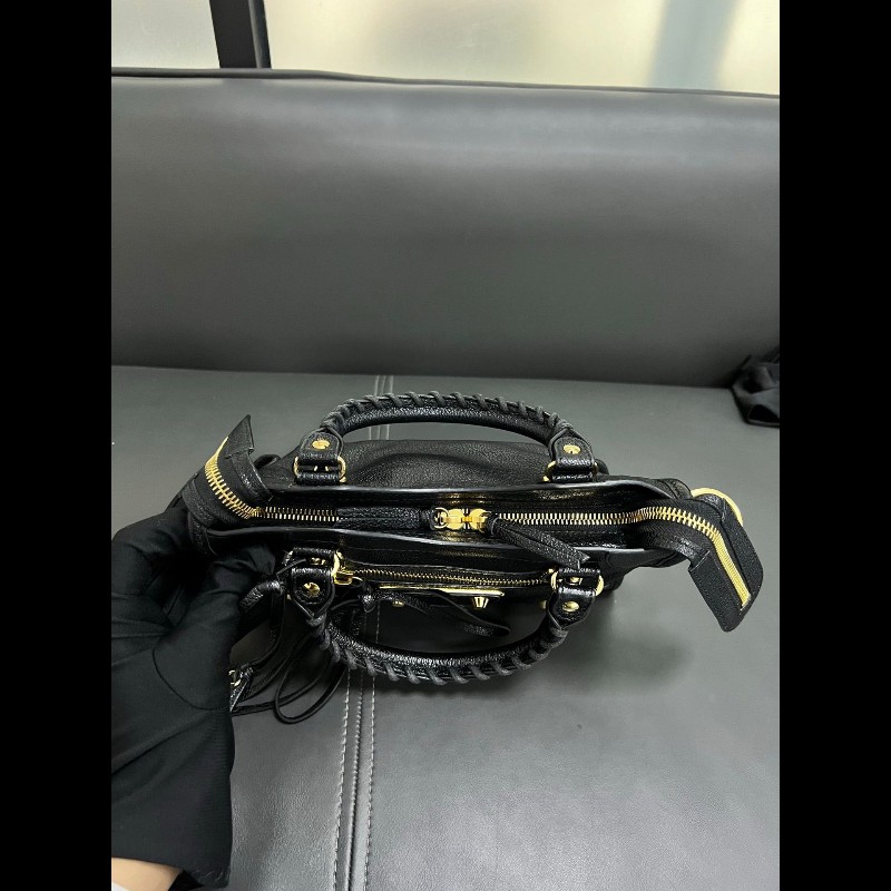 Balenciaga mini city
黑金-6