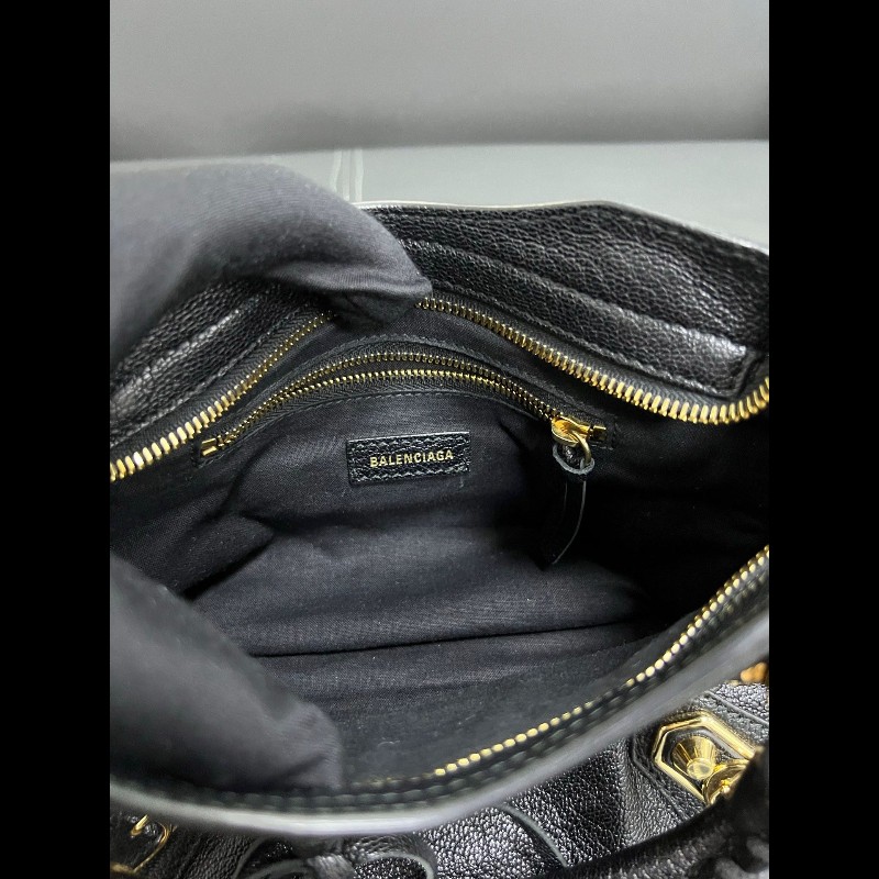 Balenciaga mini city
黑金-13