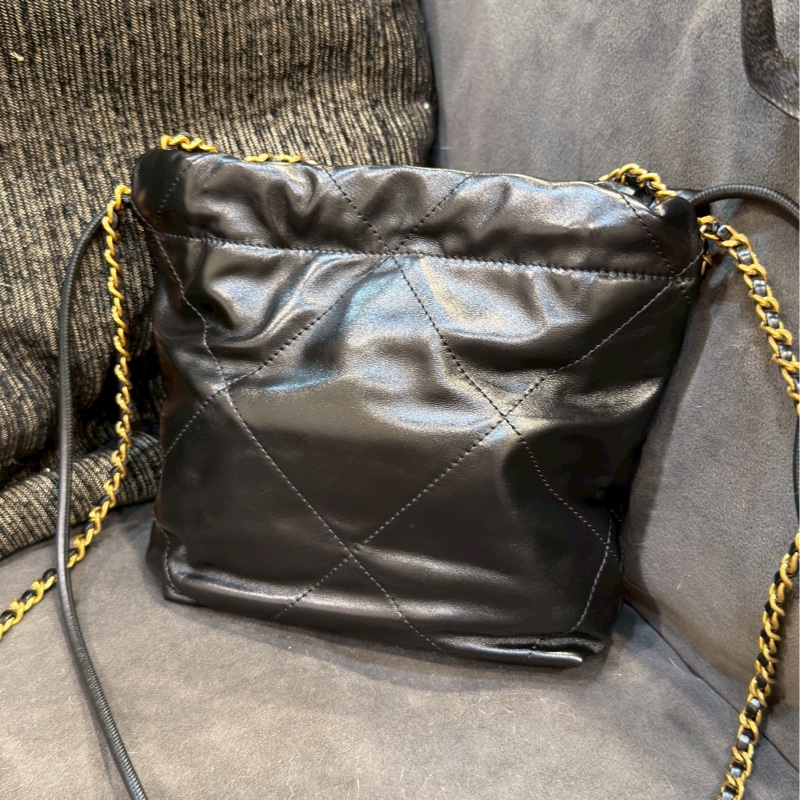 CHANEL香奈兒黑金白字母22bag mini熊貓配色芯片款-10