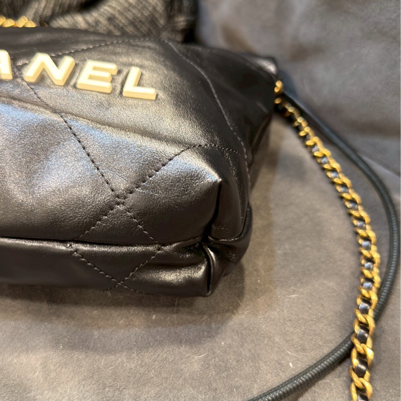 CHANEL香奈兒黑金白字母22bag mini熊貓配色芯片款-11