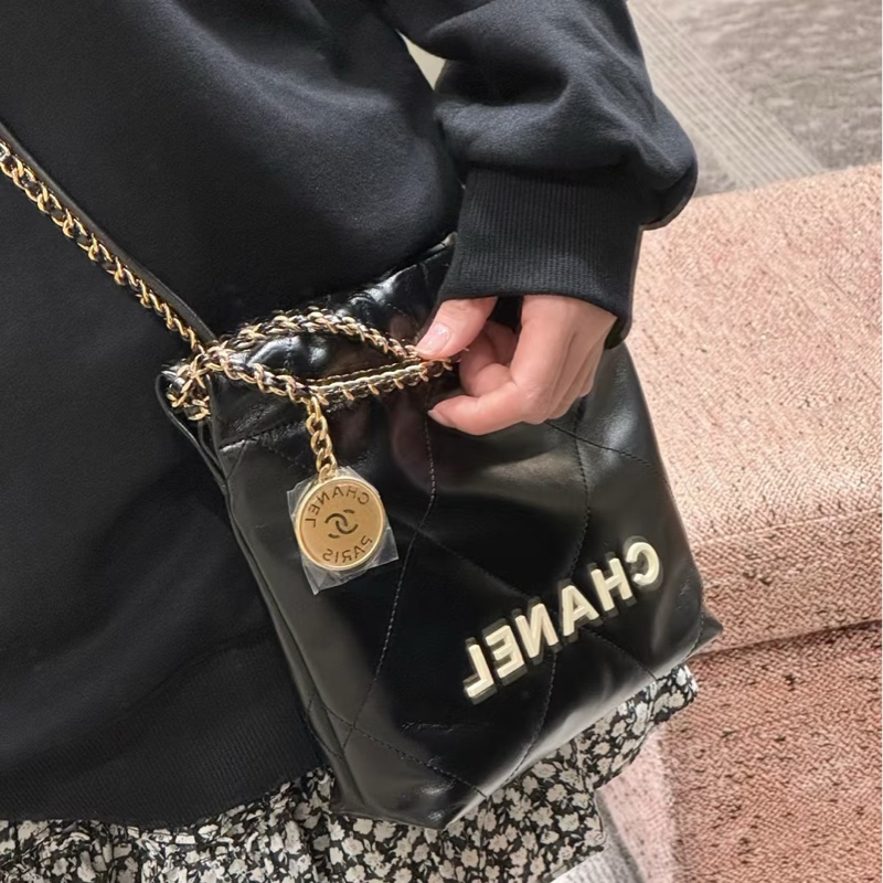 CHANEL香奈兒黑金白字母22bag mini熊貓配色芯片款-8