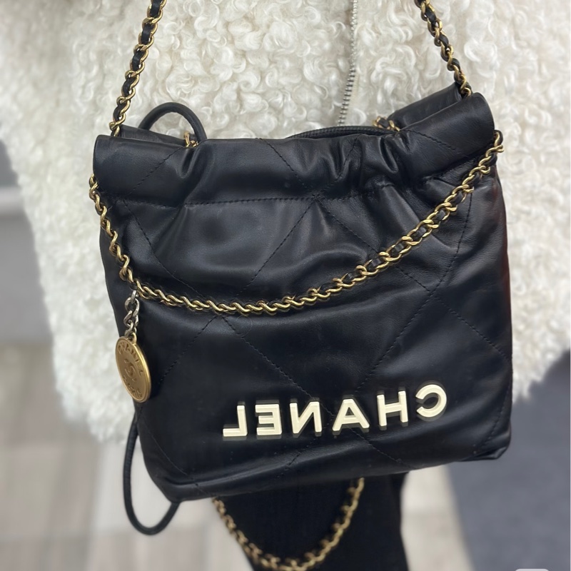 CHANEL香奈兒黑金白字母22bag mini熊貓配色芯片款-21