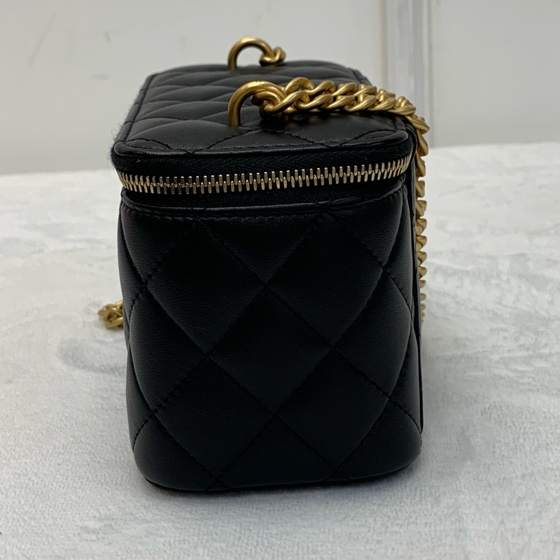 Chanel山茶花化妝包 新款有化妝鏡連膜-6