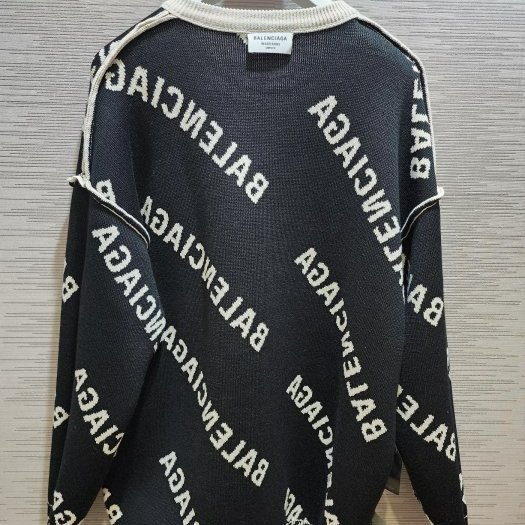 💎Han's house精品服飾💎 Balenciaga 巴黎世家 立體字 針織 毛衣 可手水洗 義大利製 寬版 拆內標可雙面穿 現貨 Ｓ 原價39000-4